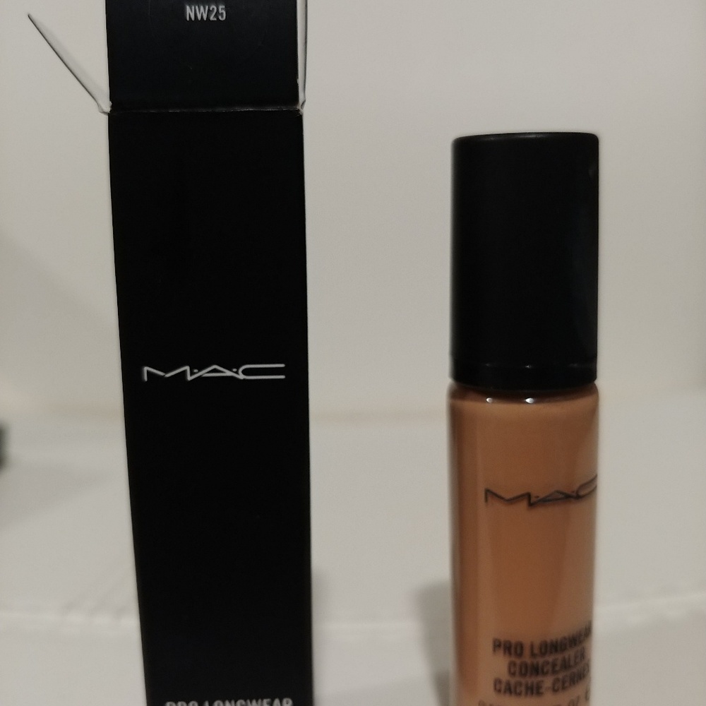 MAC pro longwear concealer in NW25
